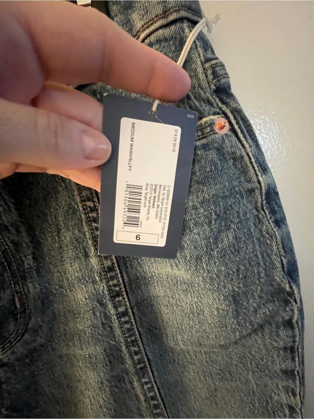 Barrel High-Rise Relaxed Fit Women’s Jeans - Light Blue - Picture 4 of 5